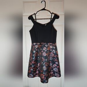 Francesca’s Off-Shoulder Brocade A-Line Cocktail Dress Floral - Size Medium